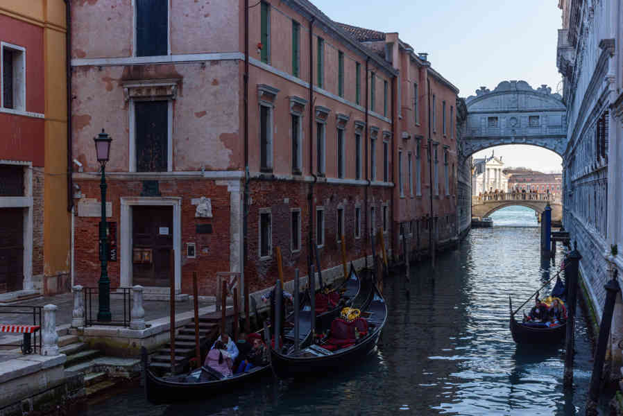 Italia - Venecia 074 - puente de los Suspiros.jpg
